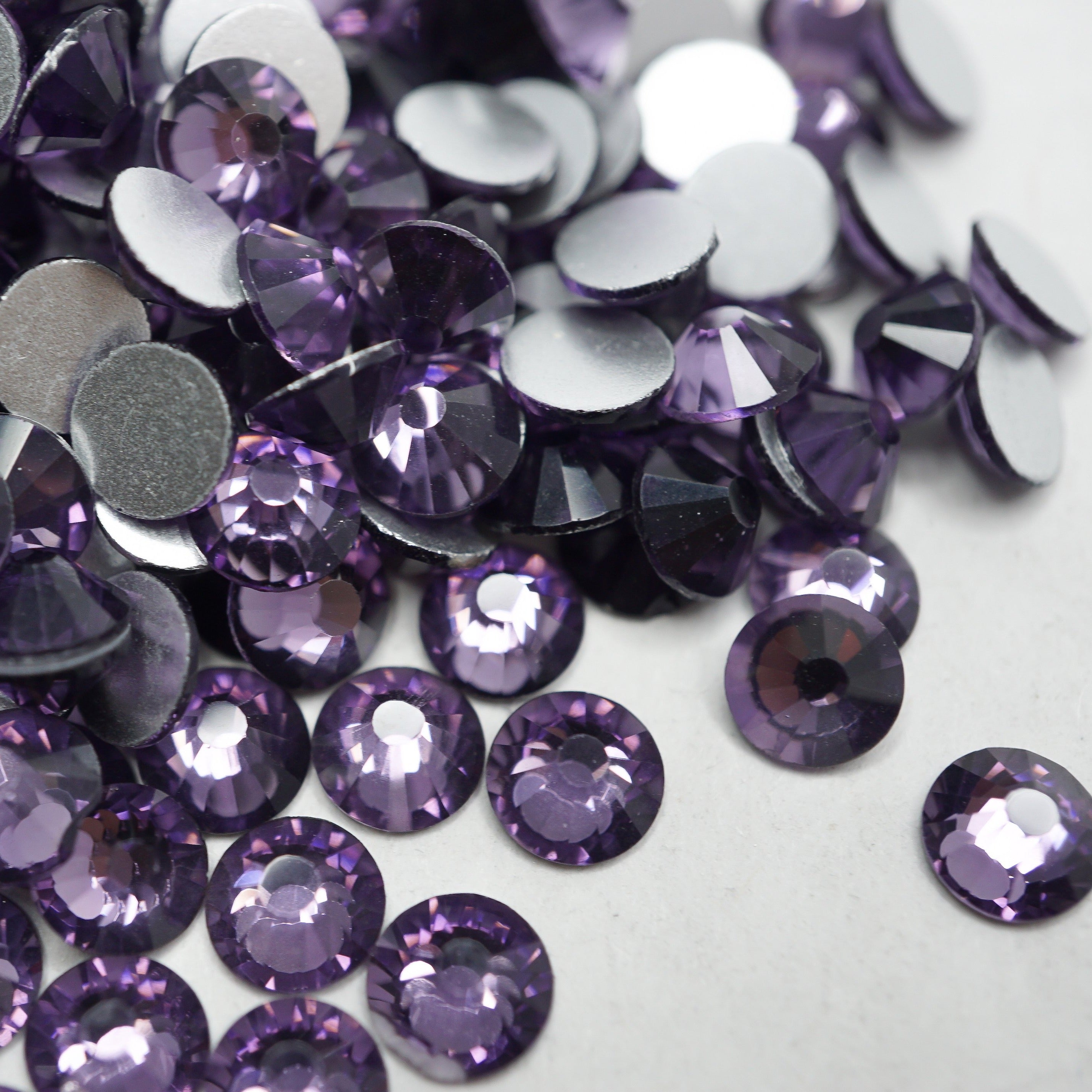 Crystal-Wholesale Tanzanite (539) Purple Violet 144 Pcs Austrian 2058/2088 Crystal Flatbacks Purple Rhinestones Nail Art Mixed With Sizes Ss5, Ss7, Ss9, Ss12, Ss16, Ss20, Ss30 Made In Austria - Foto 7