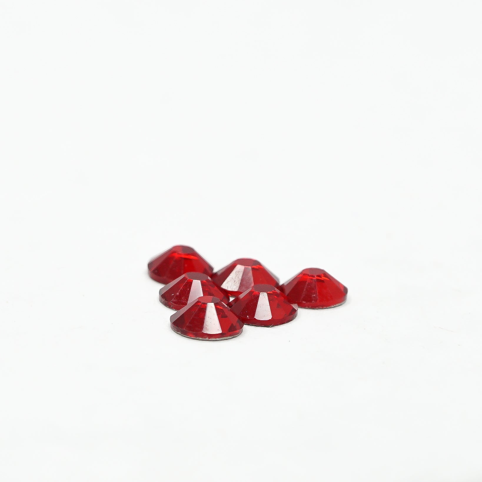 Siam HQ glass Rhinestones flatback #027