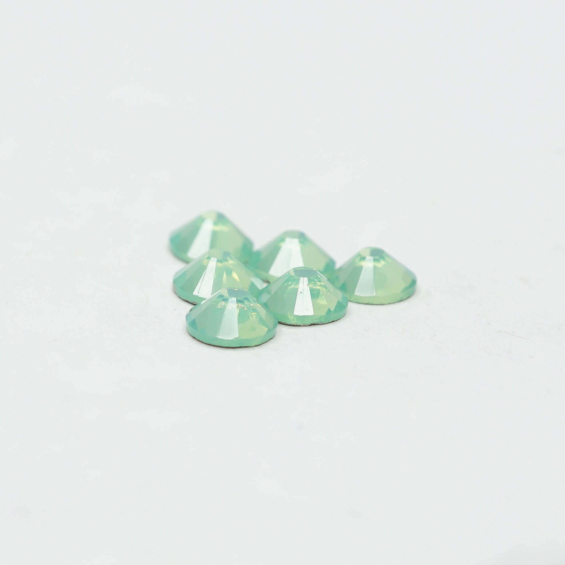 Green opal Rhinestones HQ glass flatback #039 - VRISHAN