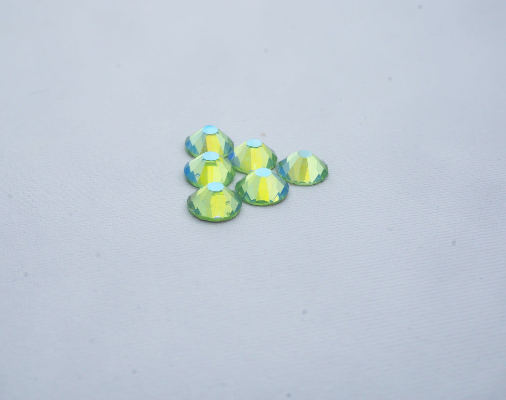 Peridot AB Rhinestones - HQ glass flatback #053