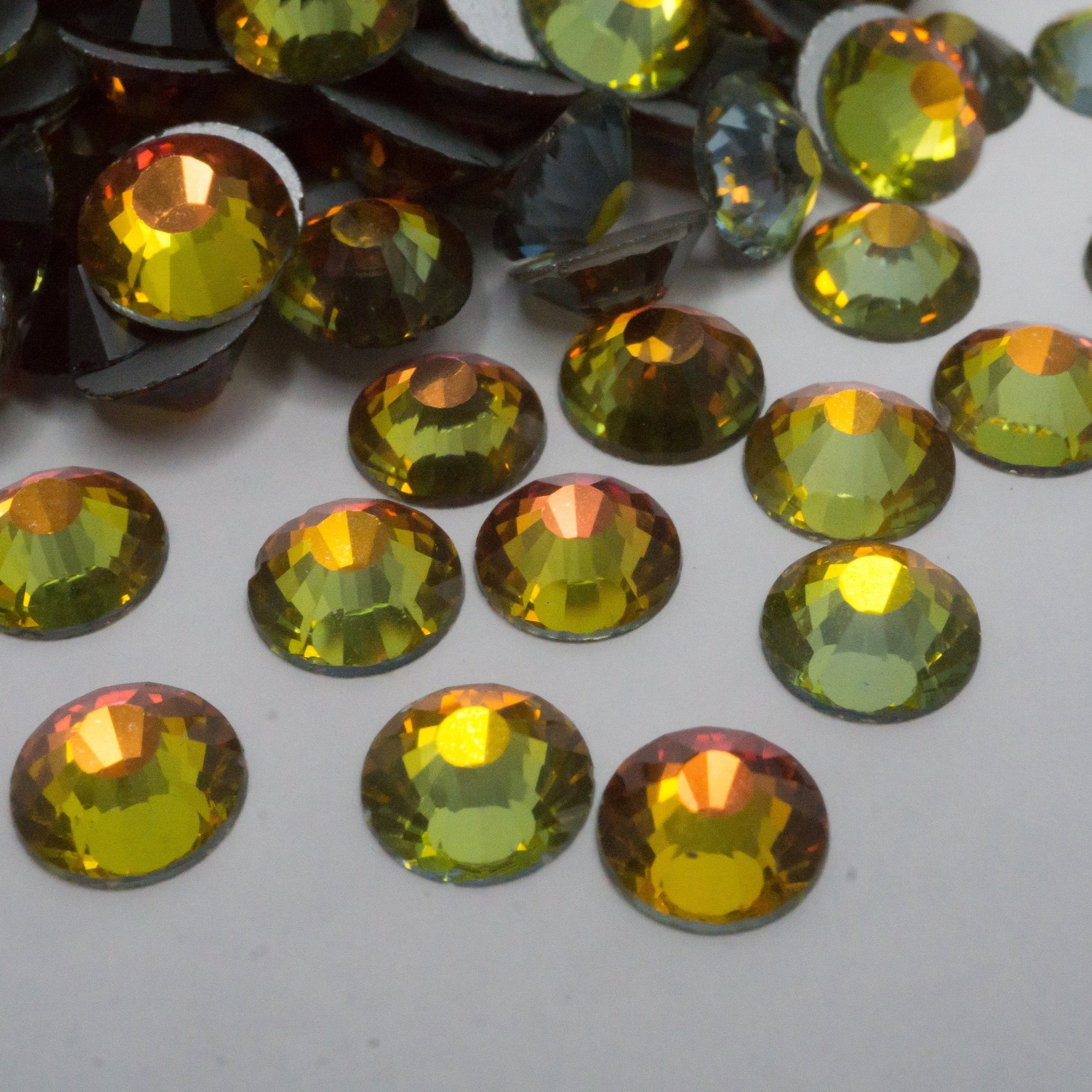 Red Flame Rhinestones - HQ glass flatback #059