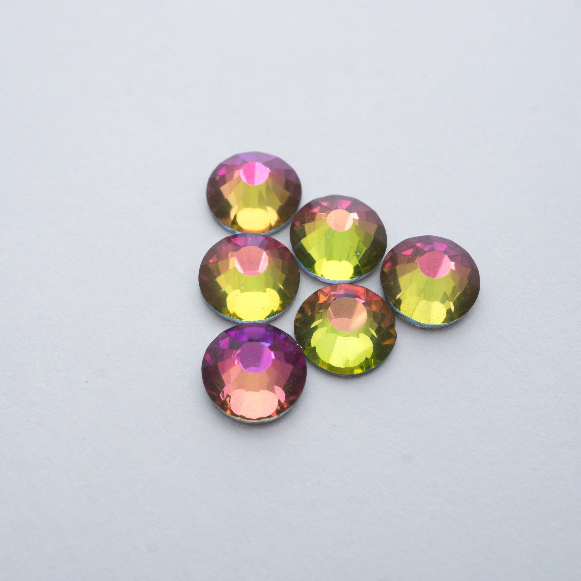 Rainbow Rhinestones - HQ glass flatback #060