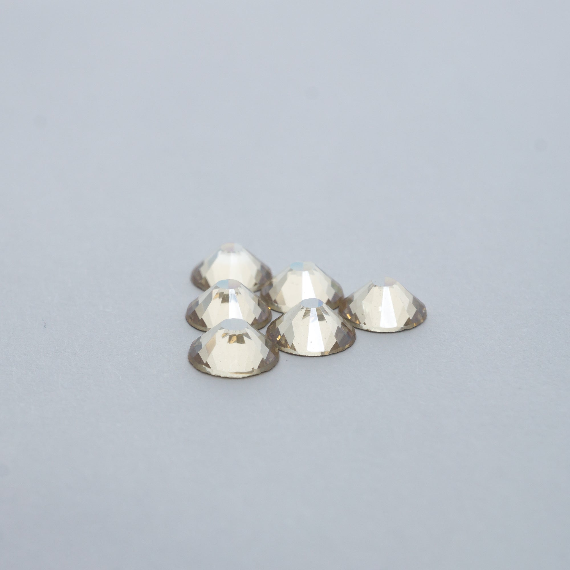 Golden Shadow Rhinestones - HQ glass flatback #061