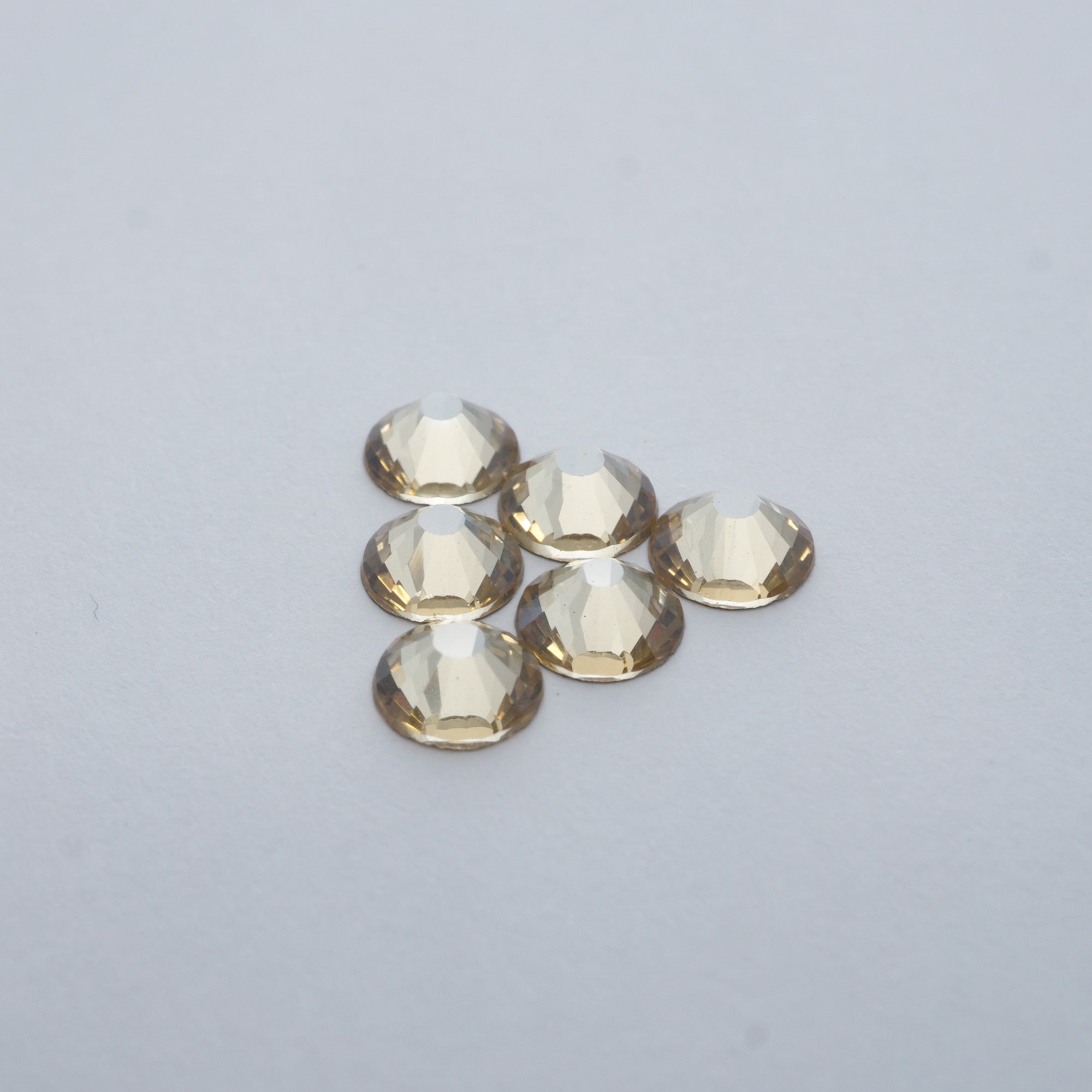 Golden Shadow Rhinestones - HQ glass flatback #061