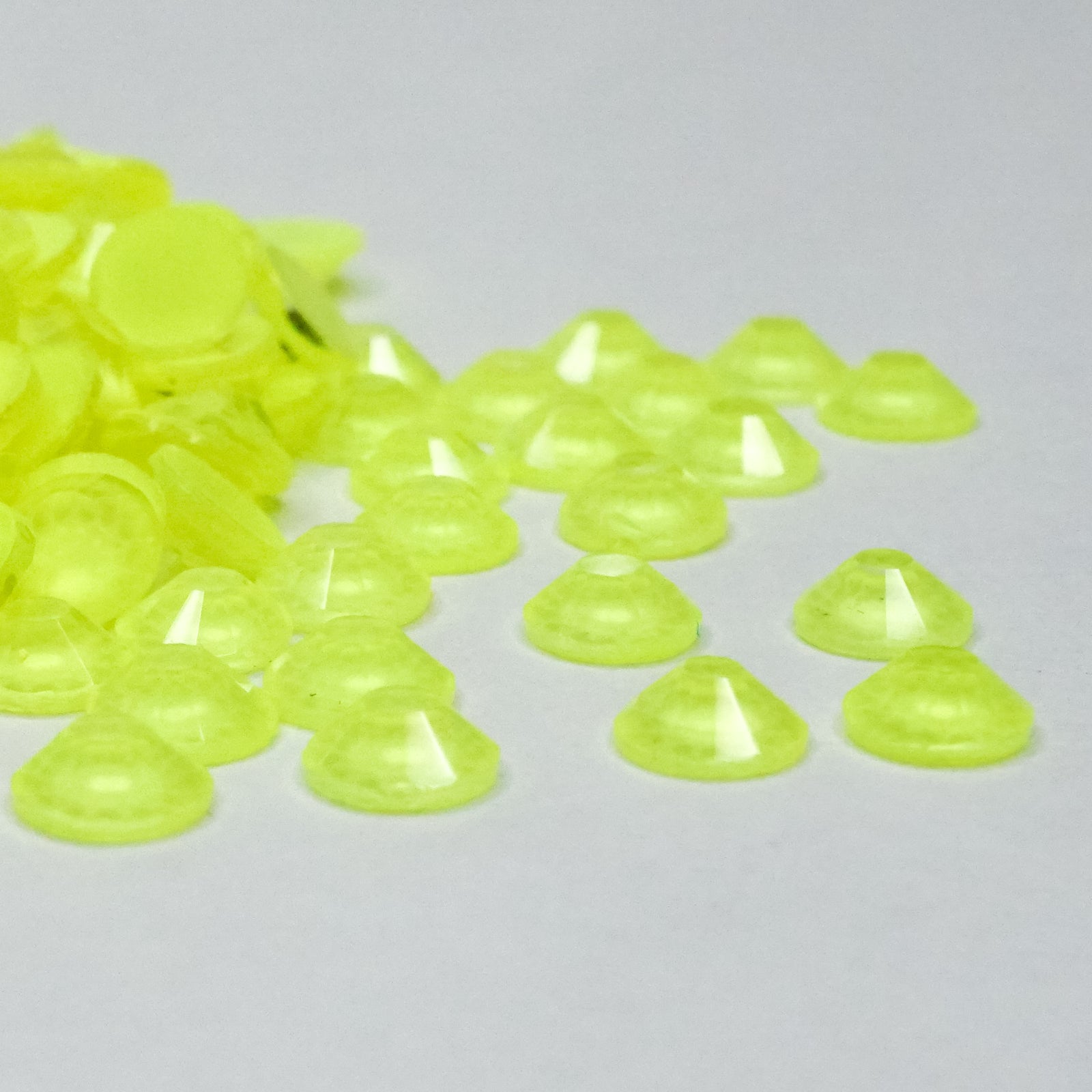 Neon Yellow Rhinestones - HQ glass flatback #073
