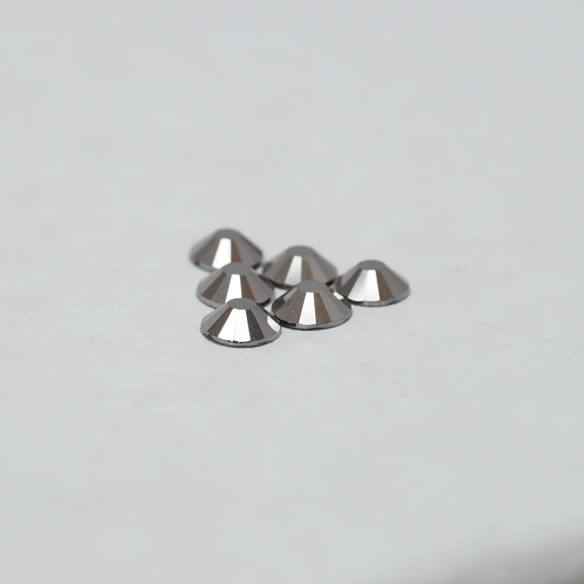 Hematite HQ glass Rhinestones flatback #005