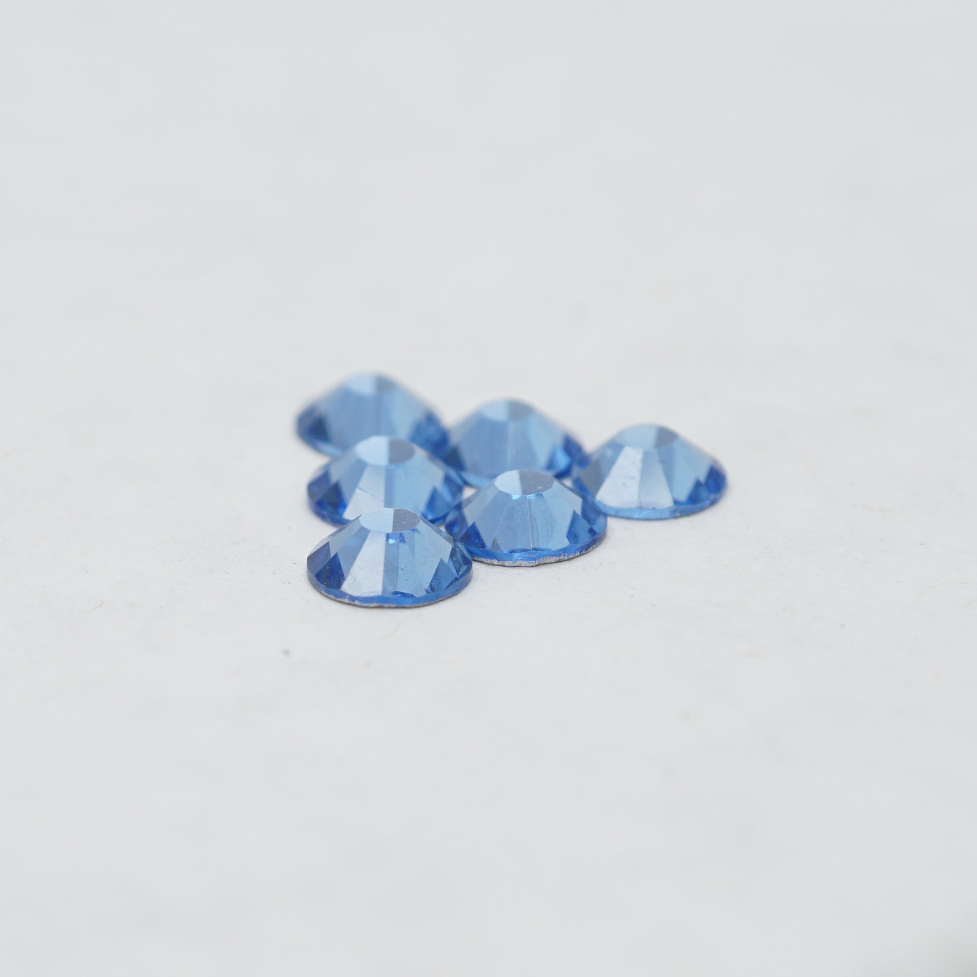 Lt. Sapphire HQ glass Rhinestones flatback #010