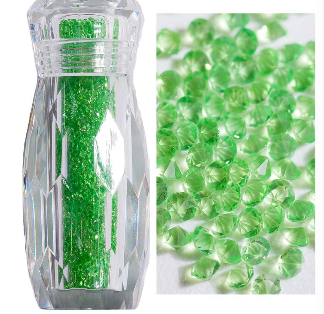 Peridot - Crystal Pixie - nails art 3D