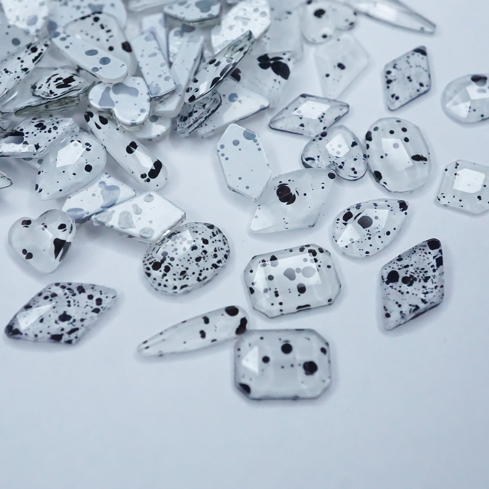 Black and White- 100 Mix shapes - Nail art- Rhinestones - GLASS- flat back