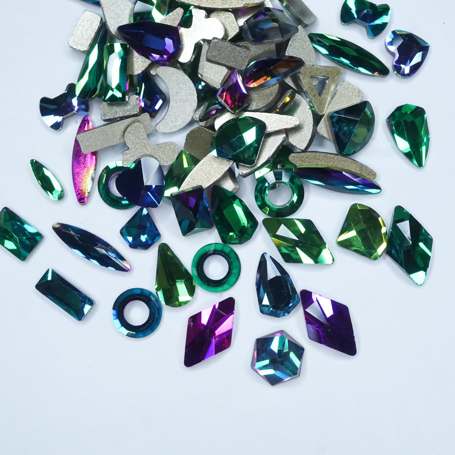 Green flare- 100 Mix shapes - Nail art- Rhinestones - GLASS- flat back