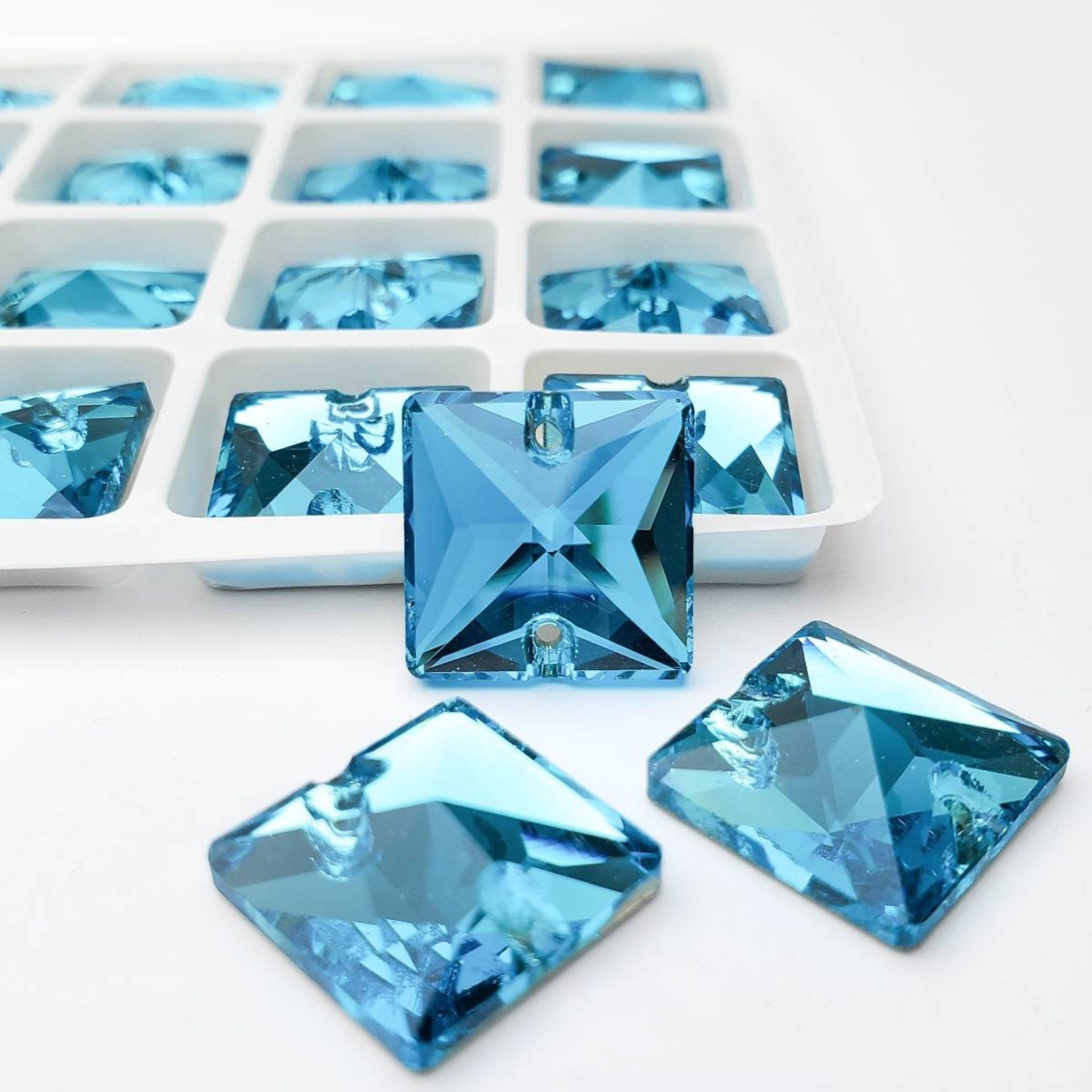 AQUAMARINE - SQUARE High Quality Glass Sew-on Rhinestones