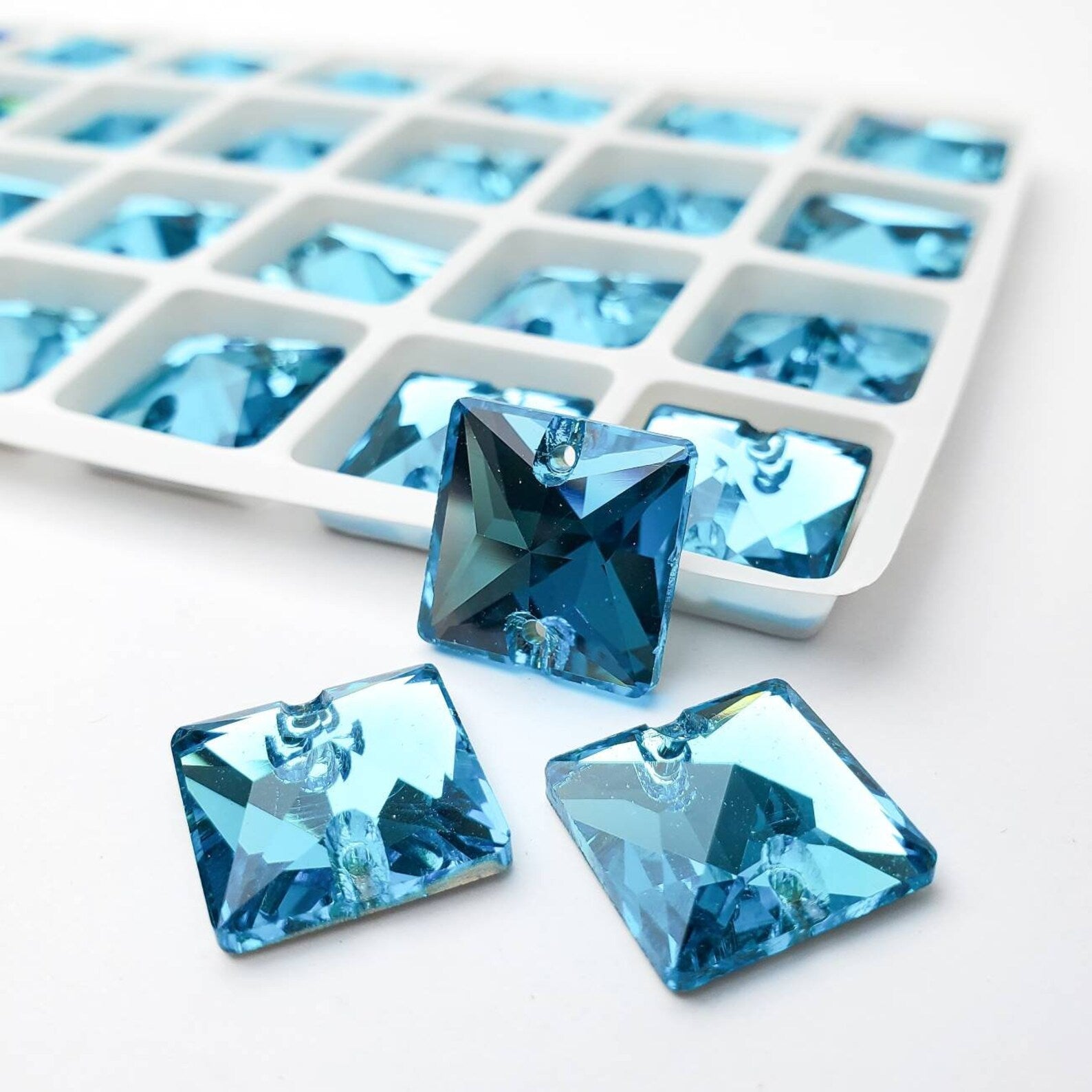 AQUAMARINE - SQUARE High Quality Glass Sew-on Rhinestones