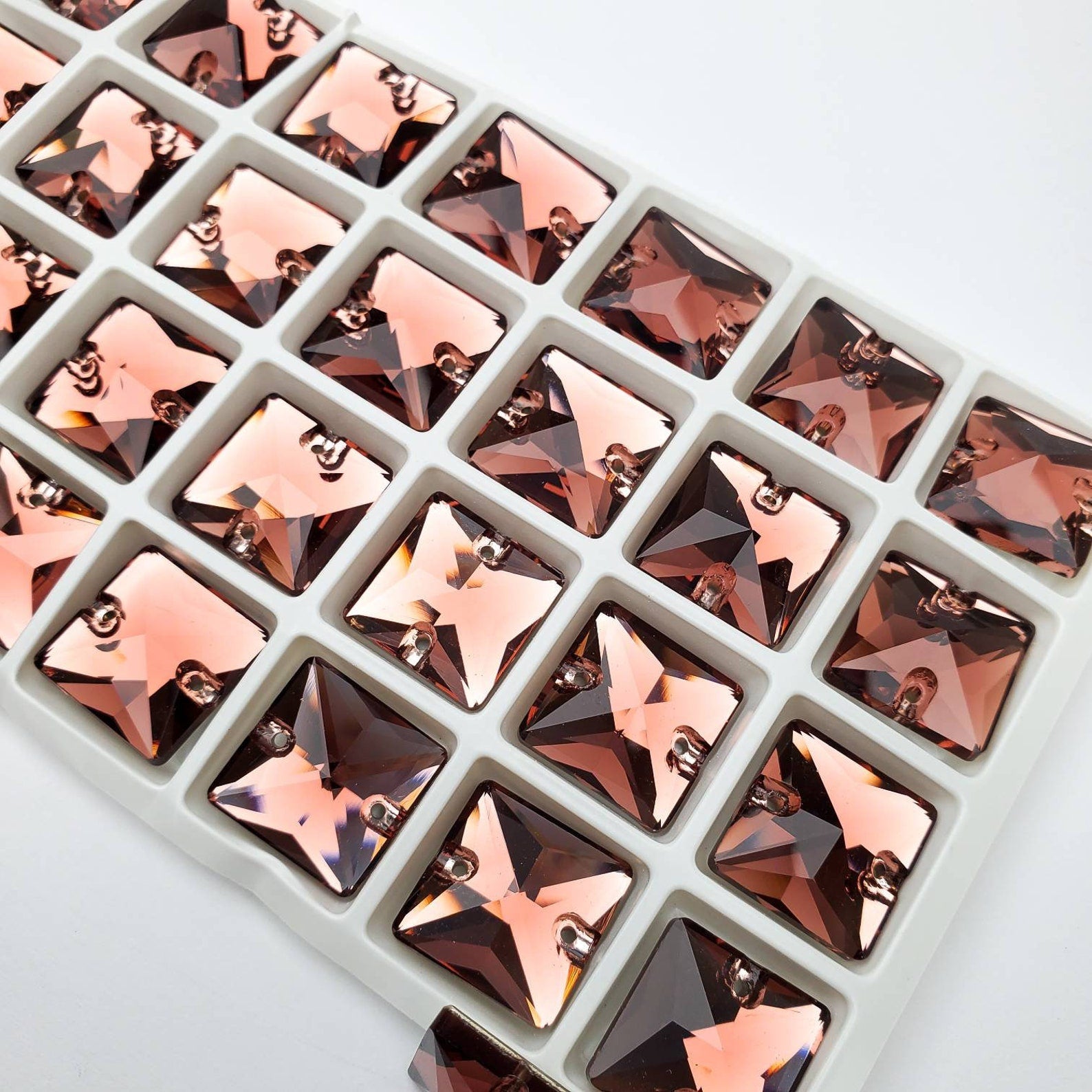 BURGUNDY - SQUARE High Quality Glass Sew-on Rhinestones