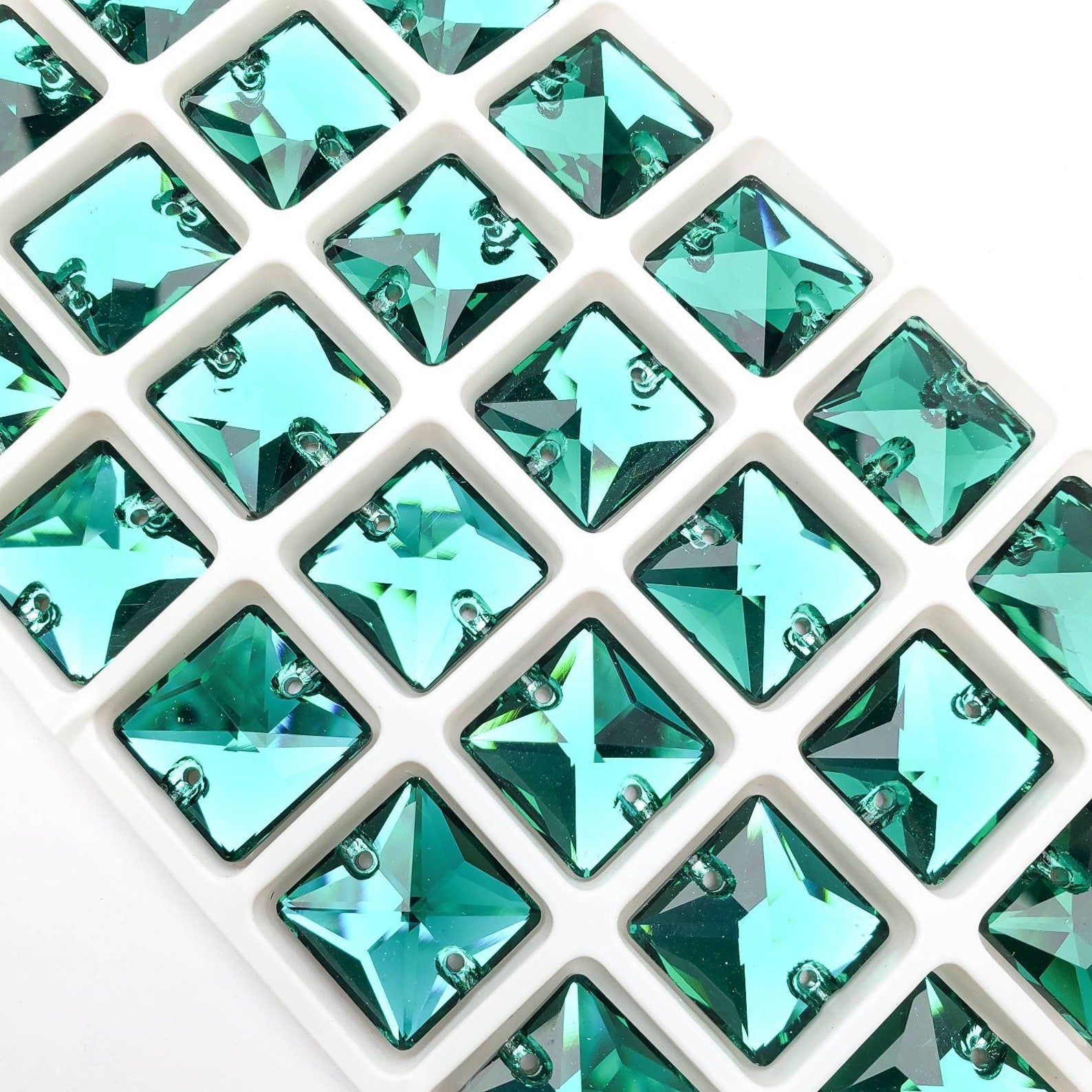 EMERALD - SQUARE High Quality Glass Sew-on Rhinestones