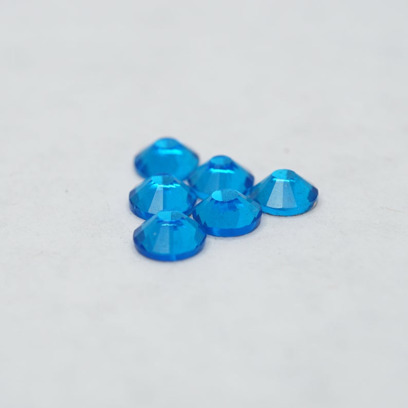 Capri Blue HQ glass Rhinestones Hotfix #008