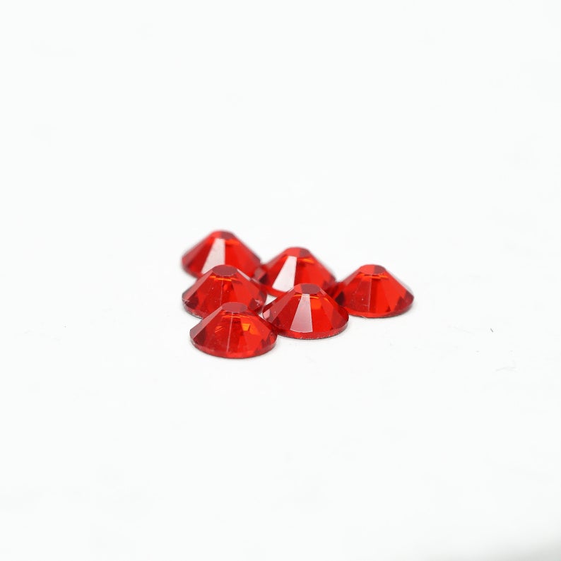 Lt. Siam HQ glass Rhinestones Hotfix #028