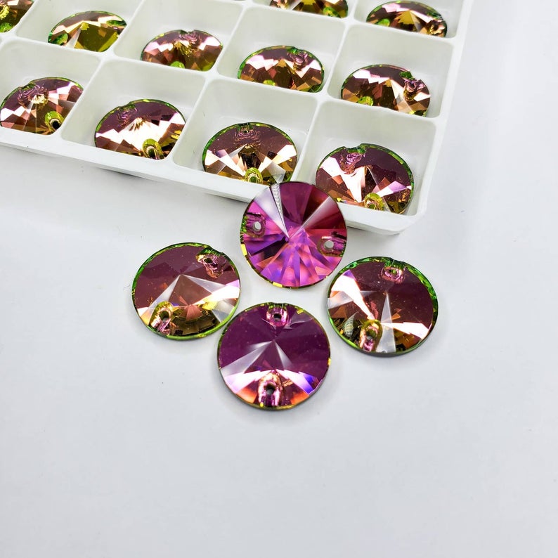 Vitrail Rose - RIVOLI Sew On Glass Rhinestone